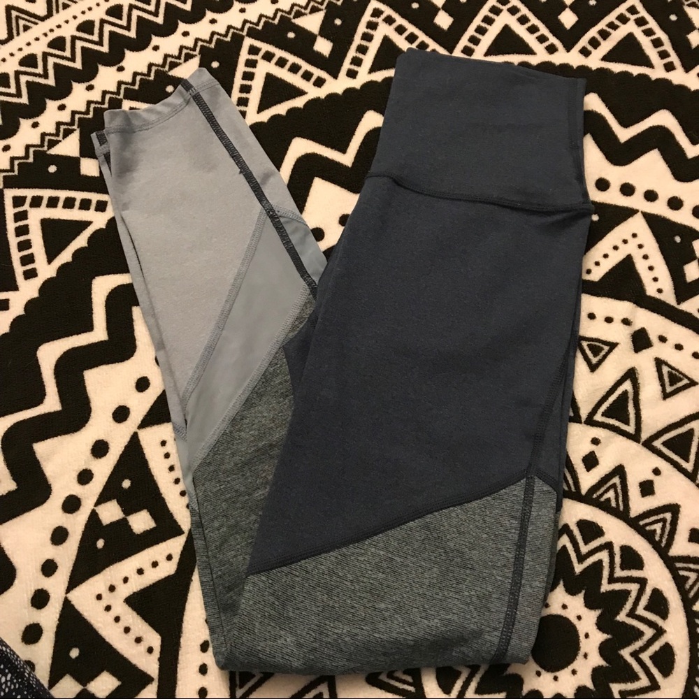 aerie blue color-block move leggings